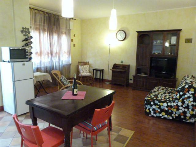 Asti Lovely Apartment Exterior photo